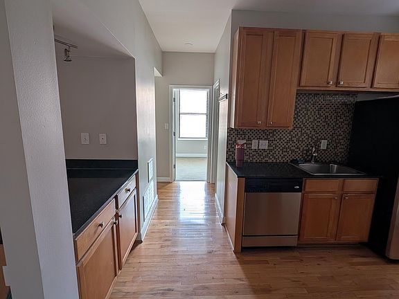 4th image of 5661 Waterman Blvd APT 22