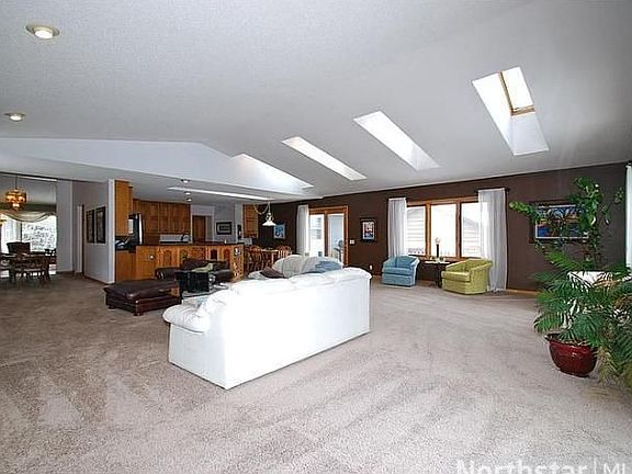 5th image of 5570 Matterhorn Dr NE