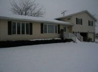 11016 Furness Pkwy, Medina, NY 14103