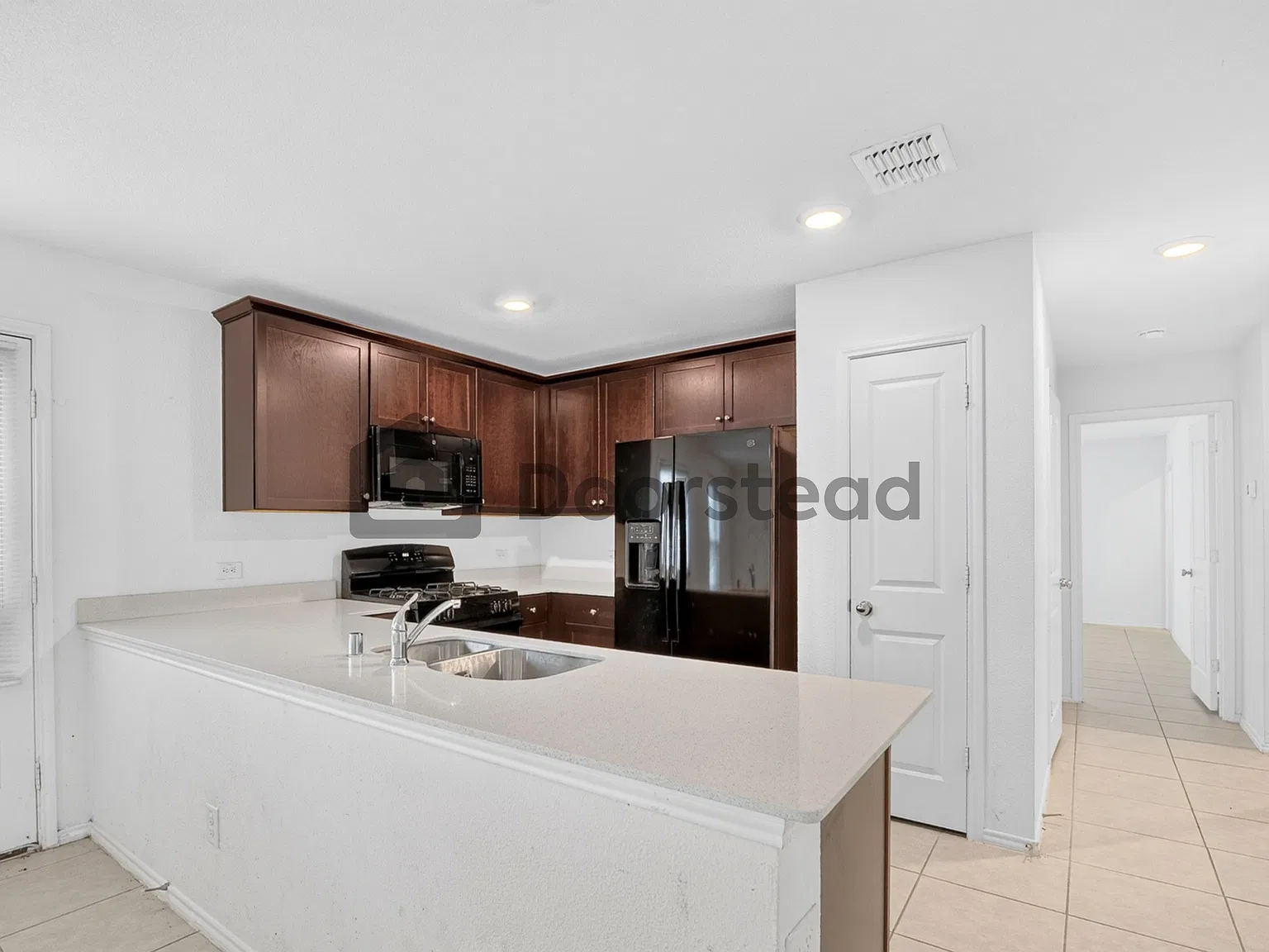 3 bed, 2.0 bath, 1491 sqft, $1,900 — Photo 4