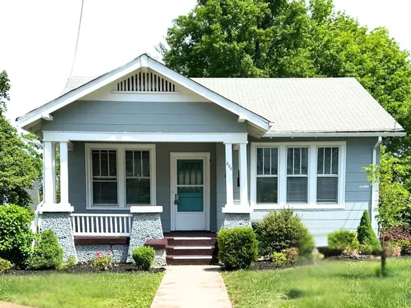 306 Oakridge Blvd, Lynchburg, VA 24502