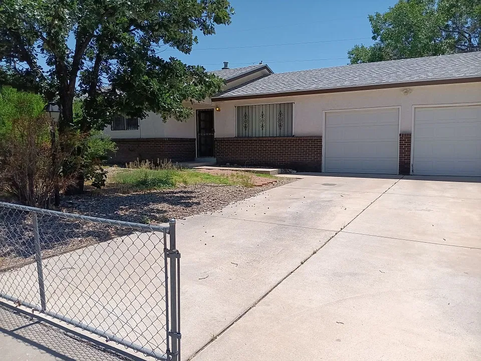 6308 Jo Ann Pl NE