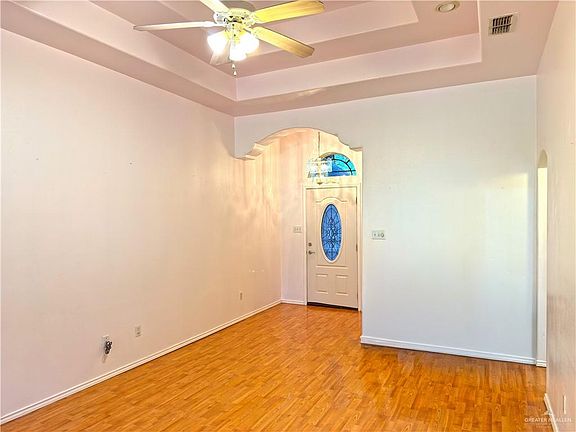 4th image of 5707 El Bosque Dr