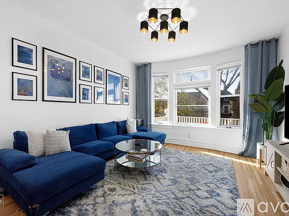 2nd image of 4739 N Artesian Ave APT 1