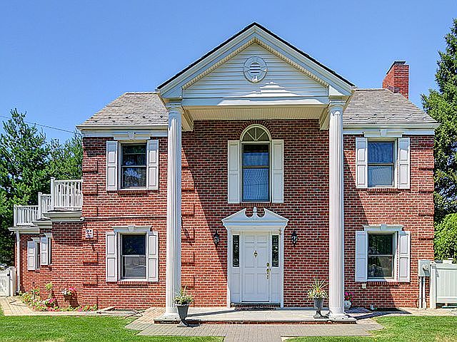 2nd image of 100 5th Ave