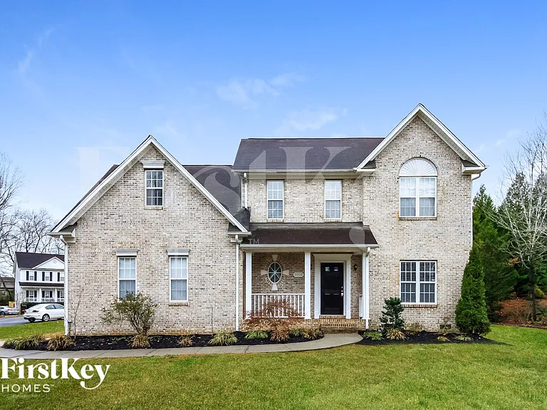 5910 Habersham Dr — Photo 1