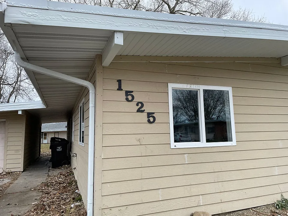 1525 Harrington Loop