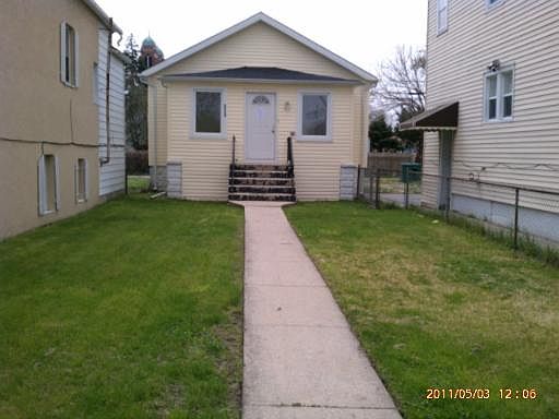1st image of 313 E 154th Pl