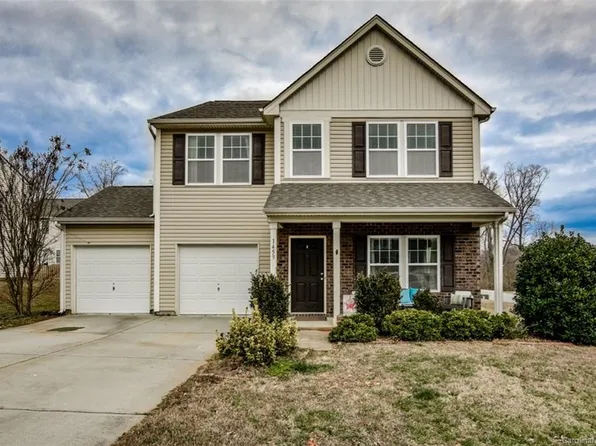 1459 Winter Dr, Statesville, NC 28677