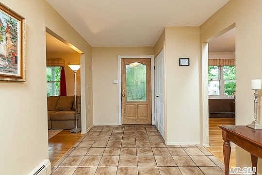 3rd image of 52 Neil Dr