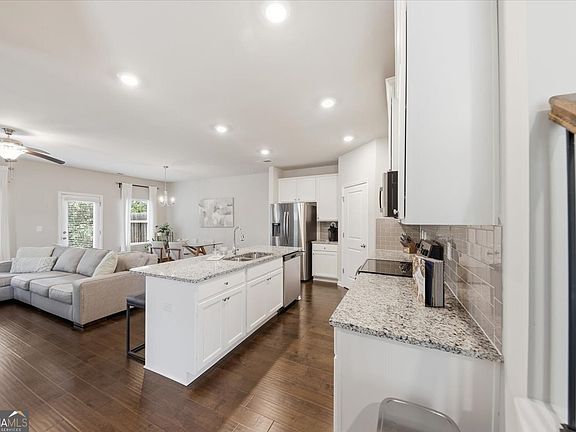 5th image of 2242 Justify Ln