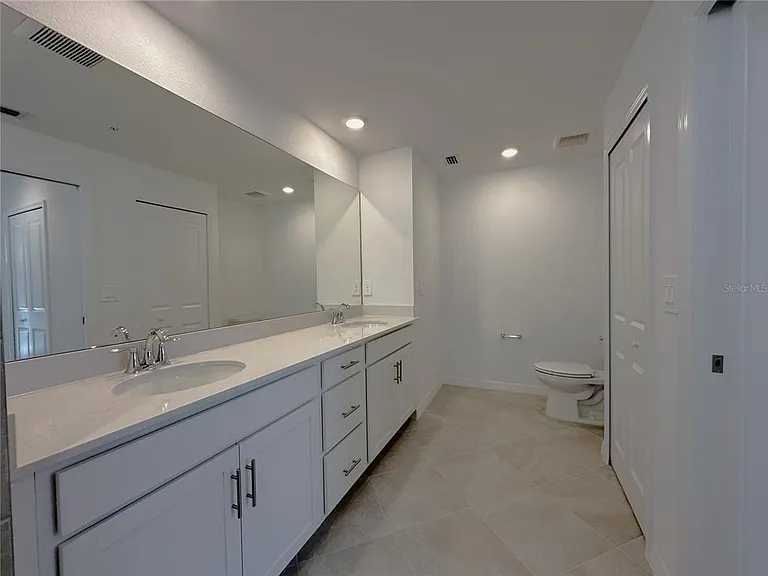14231 Heritage Landing Blvd #1918 — Photo 16