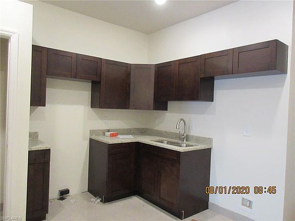 5th image of 423 Canyon Dr S