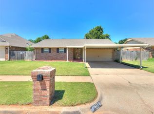 613 S Avery St, Moore, OK 73160