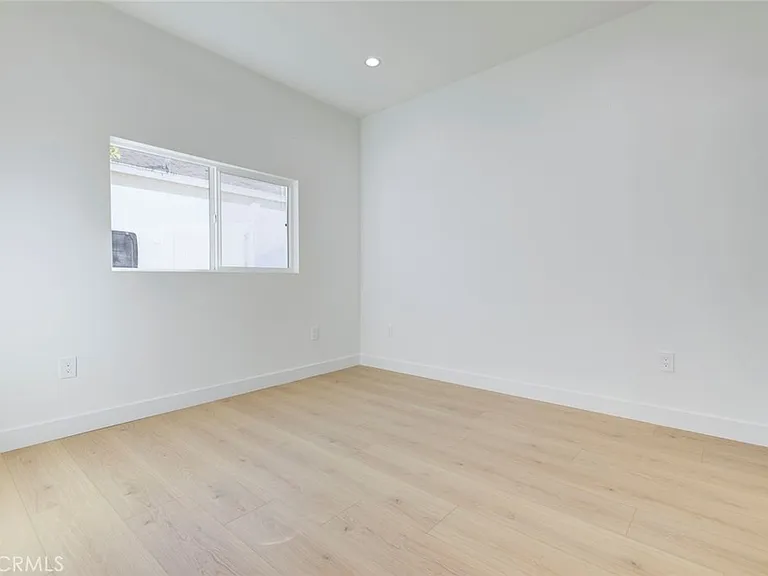 2242 N Keystone St — Photo 16
