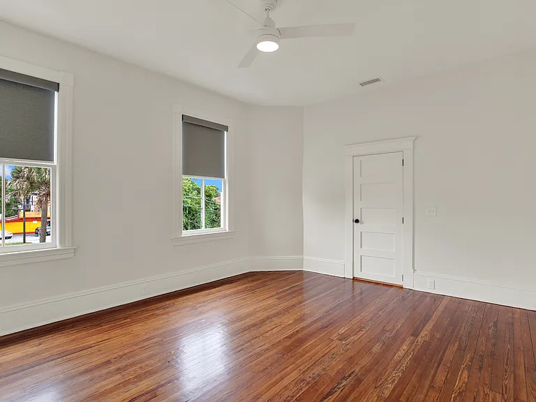 411 W 41st St #A — Photo 13