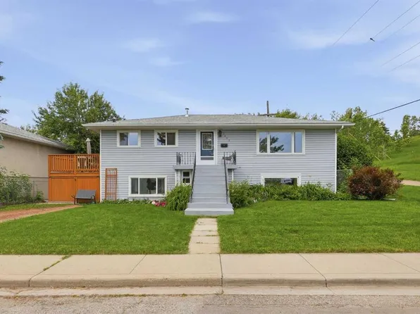 7403 NE 20th St SE, Calgary, AB T2C 0P9