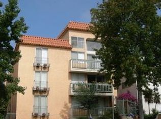 219 Montana Ave APT 104, Santa Monica, CA 90403