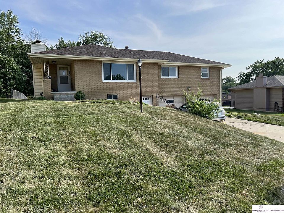 1st image of 4514 Primrose Ln