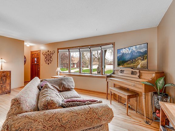 3rd image of 2068 Coral Ln