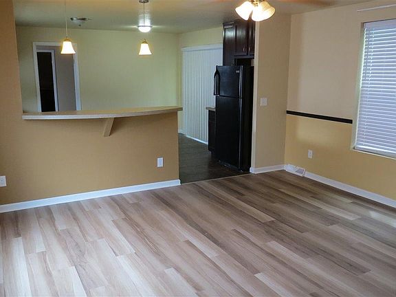 2nd image of 2309 Garnet Ave