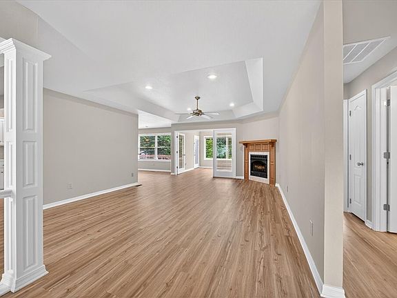 5th image of 3 Barrhead Ln