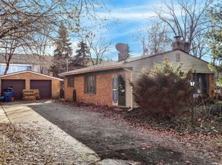 1940 Westwood Dr NE, Grand Rapids, MI 49525