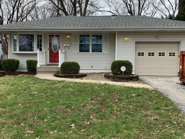 125 Elbring Dr, Saint Louis, MO 63135