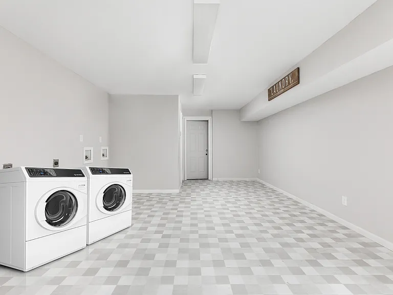 Garfield Park Apartments — Photo 18