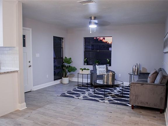 3rd image of 3149 W Varn Ave