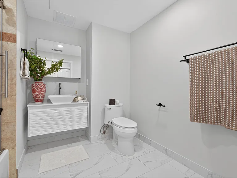 610 Newark St #9C — Photo 24