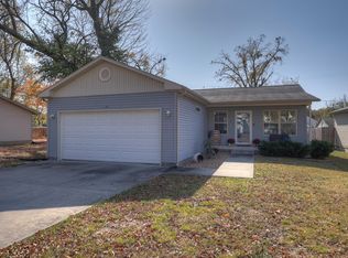 2104 E Manitou St, Joplin, MO 64801