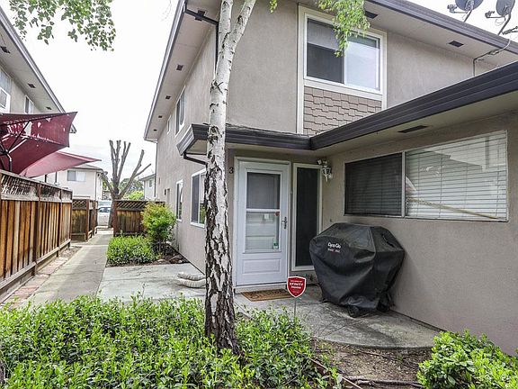 3rd image of 1362 Branham Ln Unit 3