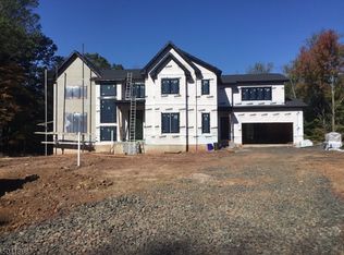 3 Silver Leaf Ct, Warren, NJ 07059