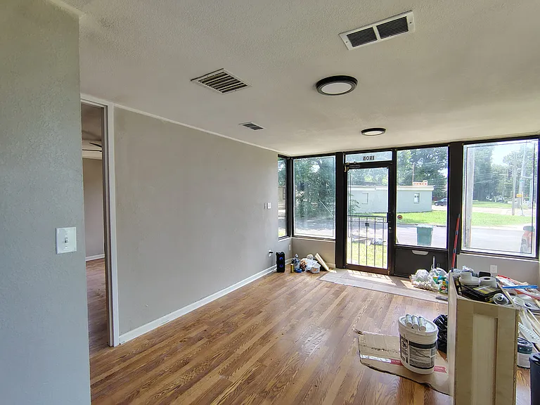 1906 E McLemore Ave — Photo 5