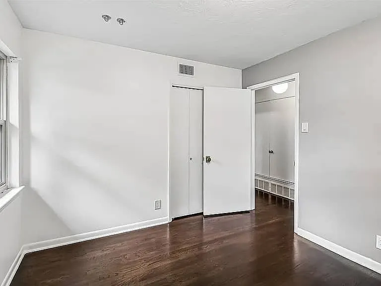 326 Harman St — Photo 11