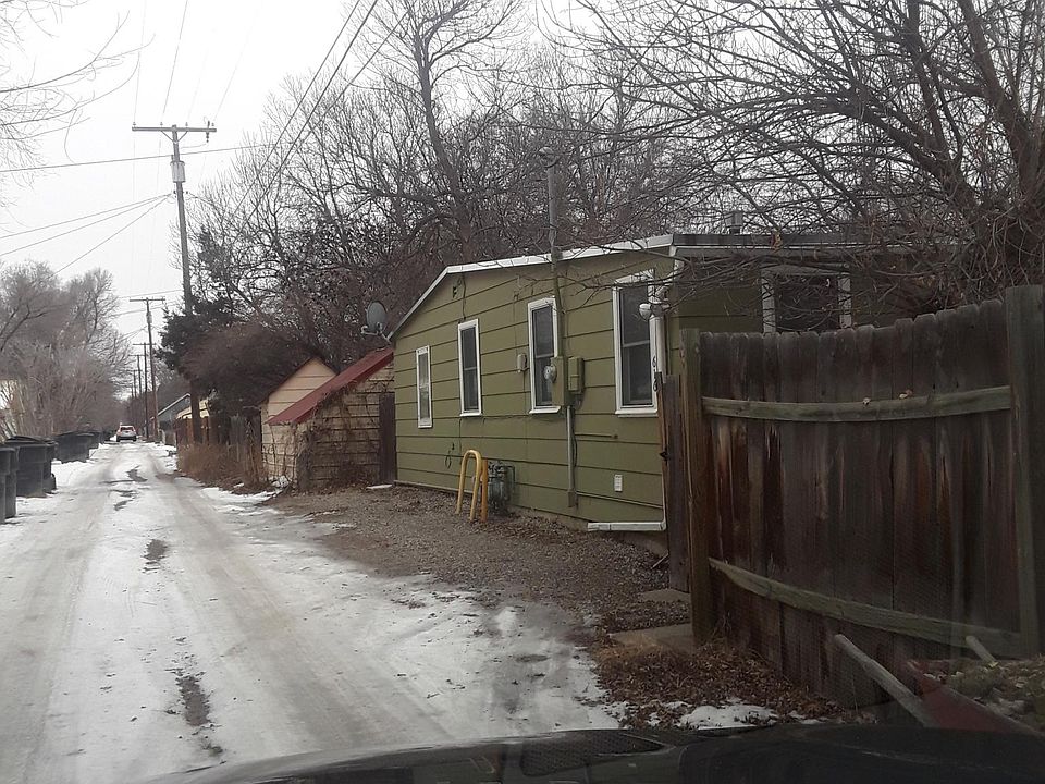 616 Miles alley parking