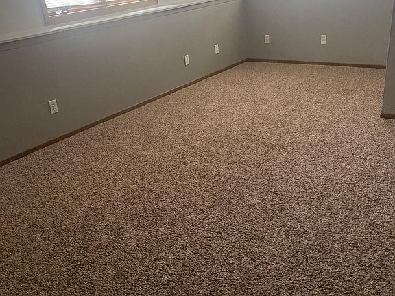 2nd image of 242 Palmdale Dr