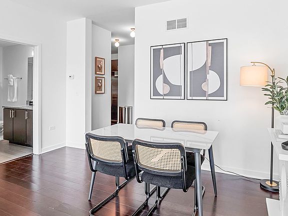 5th image of 1246 W Devon Ave APT 35