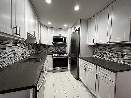 1st image of 336 E 53rd St #3B