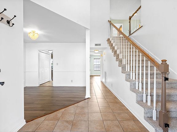 5th image of 3389 Bradfield Dr