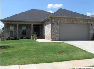 85 Nutcracker Ln SW, Huntsville, AL 35824