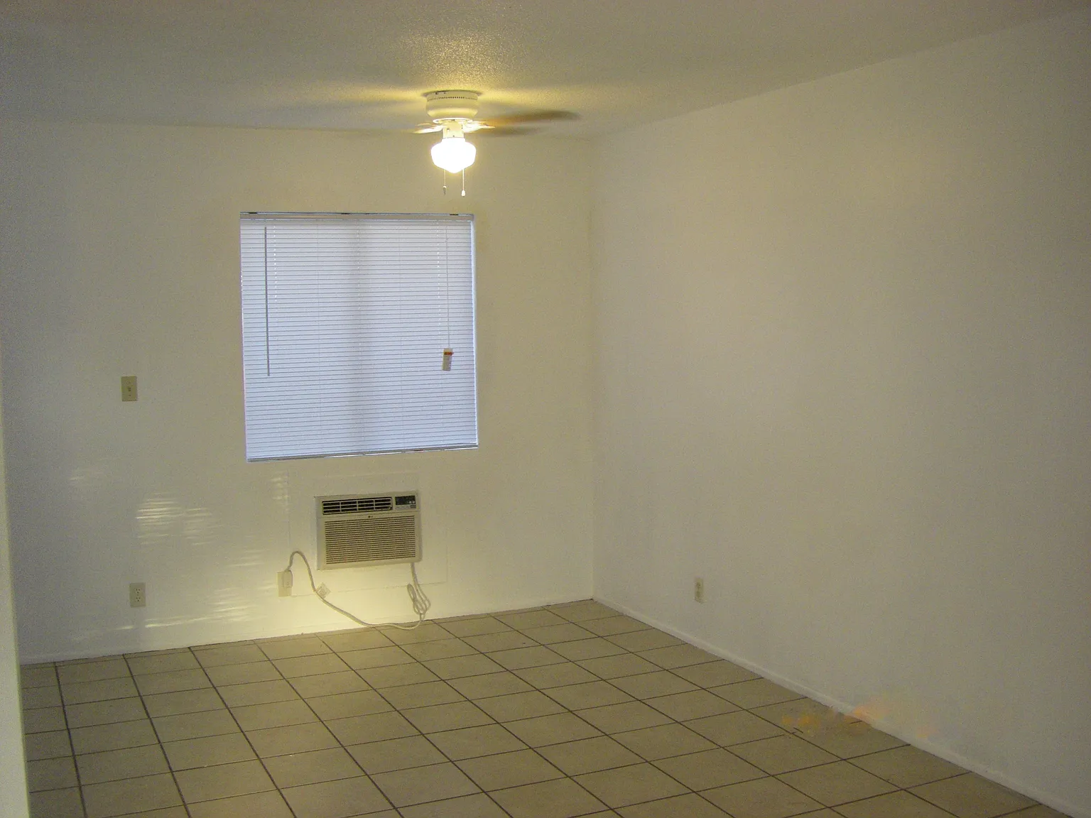 350 W Kimball Ave — Photo 2