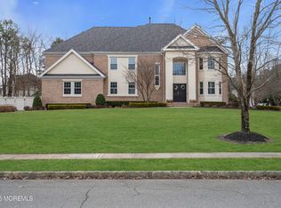 31 Stonehenge Ct, Jackson, NJ 08527