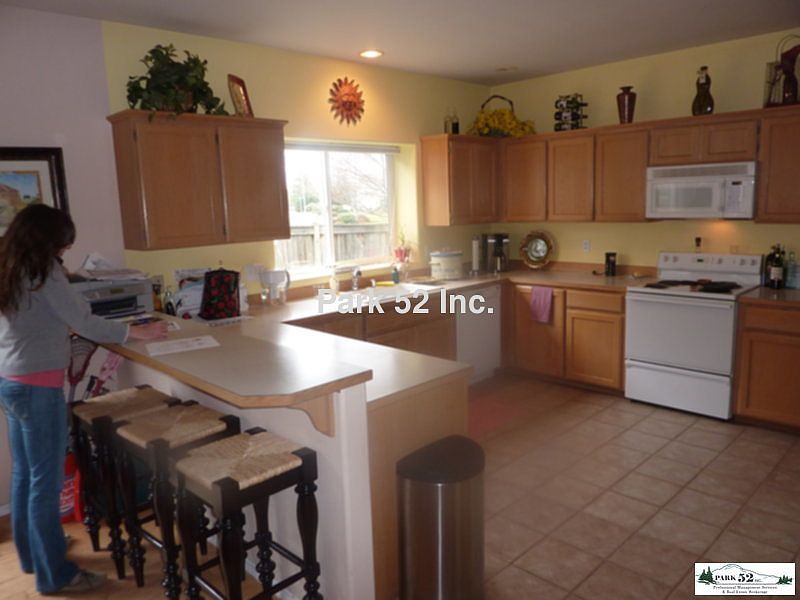 2nd image of 16917 132nd Ave E
