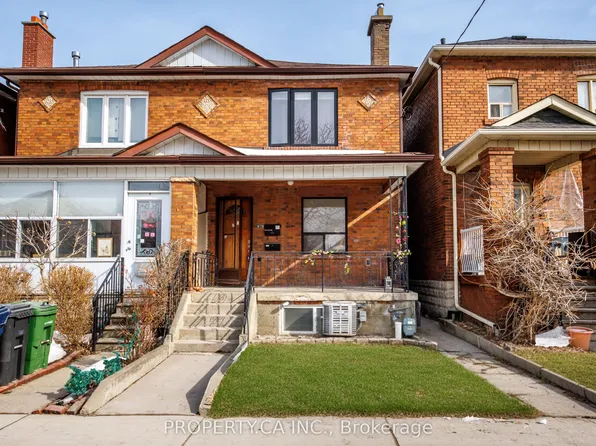 679 Vaughan Rd, Toronto, ON M6E 2Y7