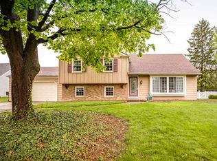 7433 Hope Farm Rd, Fort Wayne, IN 46815