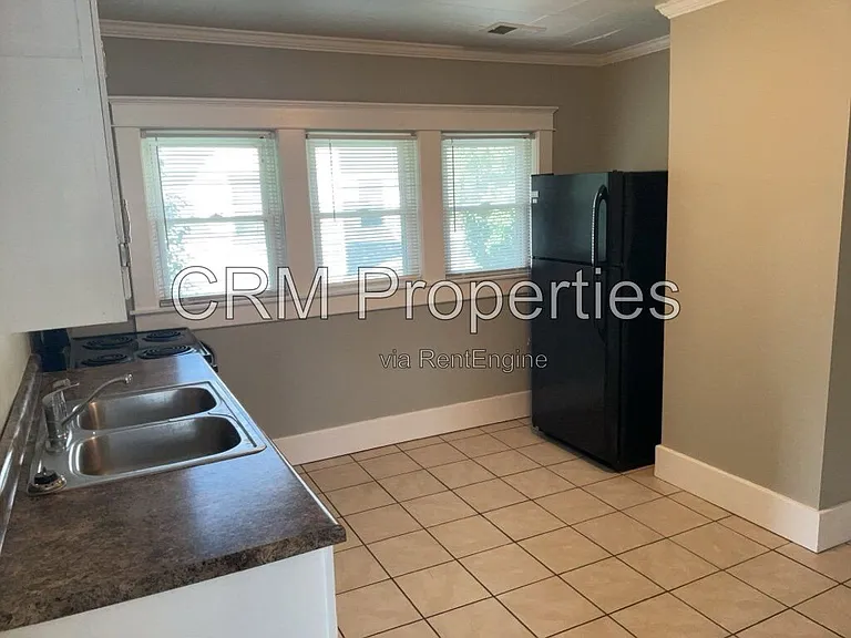 837 S Armstrong St #2 — Photo 9