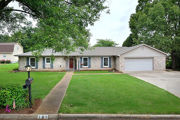 1st image of 181 Chaparral Dr