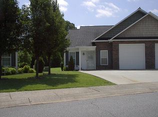 1679 Golden Cedar Ln, Newton, NC 28658